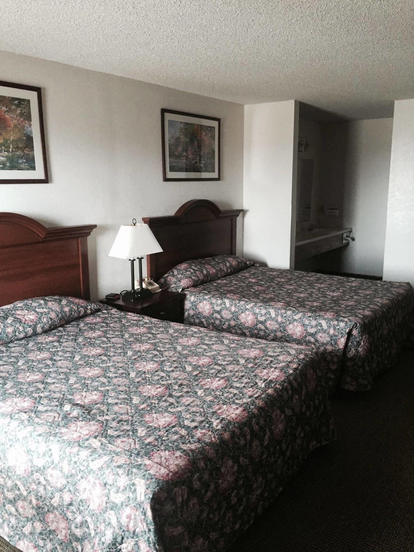 Country Inn Bolivar מראה חיצוני תמונה