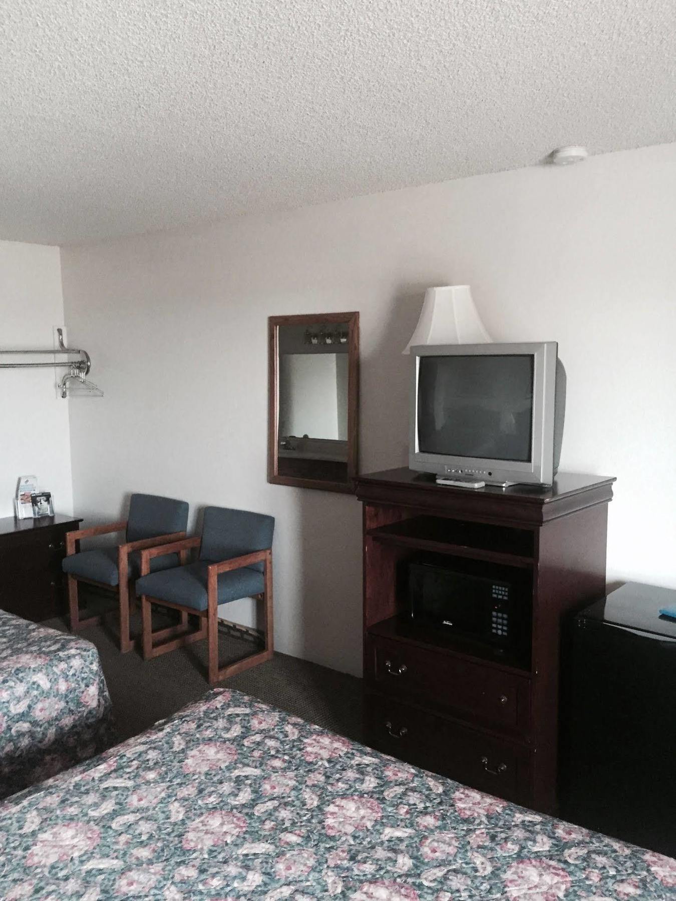 Country Inn Bolivar מראה חיצוני תמונה